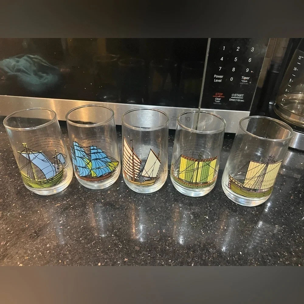Vintage 1970s Brockway Historic Sailing Ship Collection Drinking Glasses